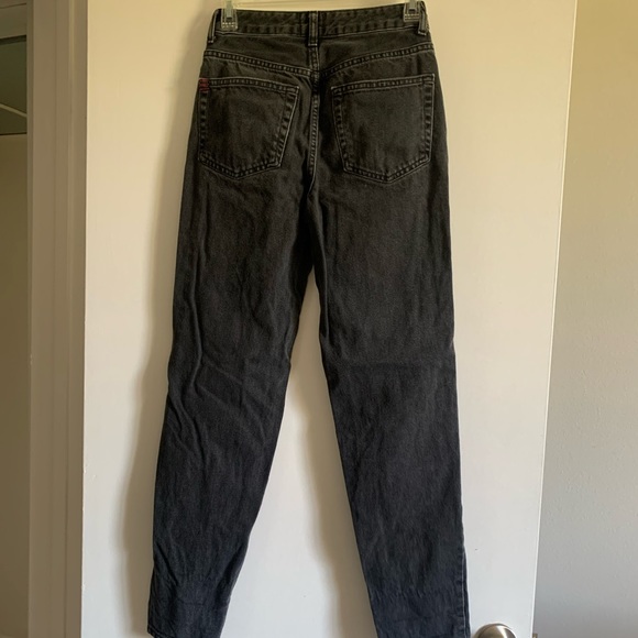 Urban Outfitters BDG Washed Black Mom High-Rise Straight Leg Boho Jeans Size 24 - Picture 3 of 7